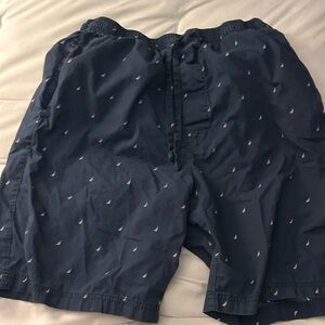 Men's Navy Blue Sailboat Print Shorts Medium